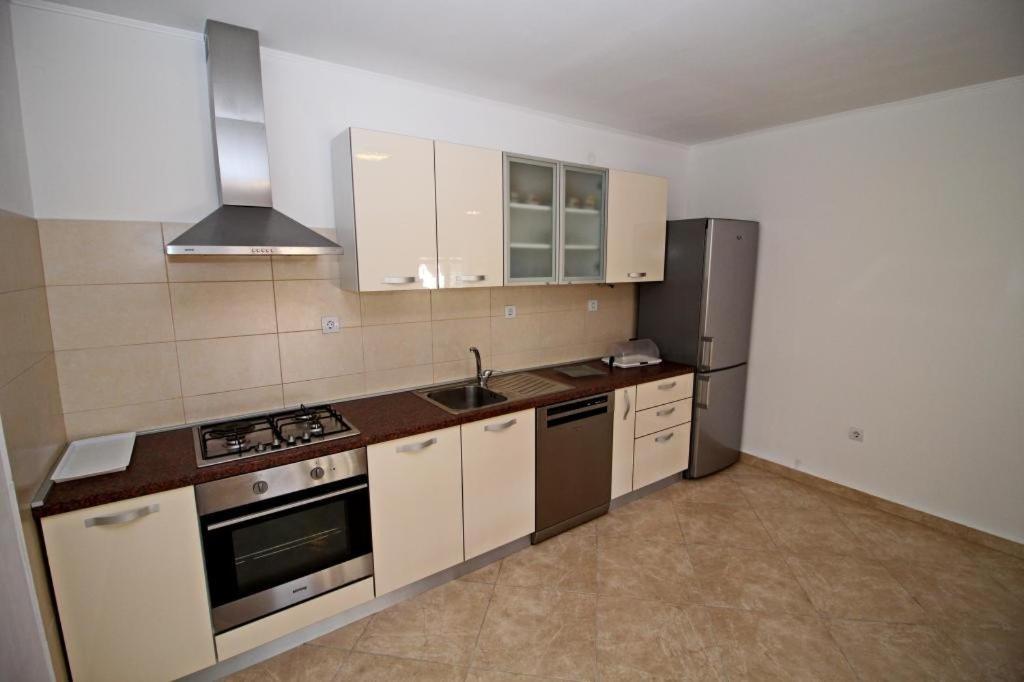 Apartment Lucija Vela Luka Bagian luar foto