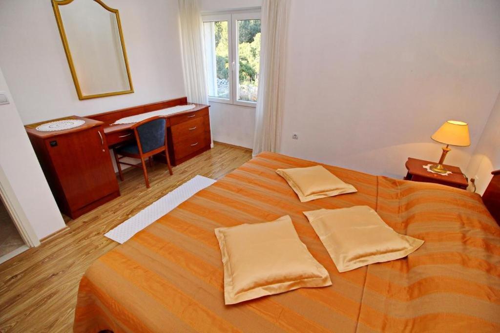 Apartment Lucija Vela Luka Bagian luar foto