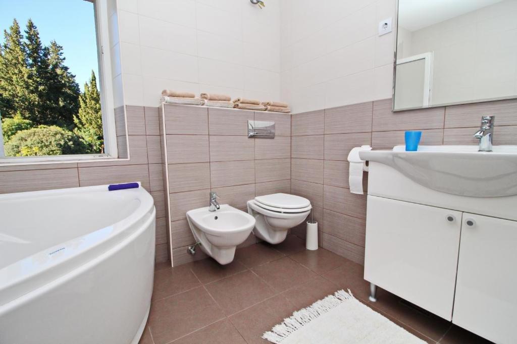 Apartment Lucija Vela Luka Bagian luar foto